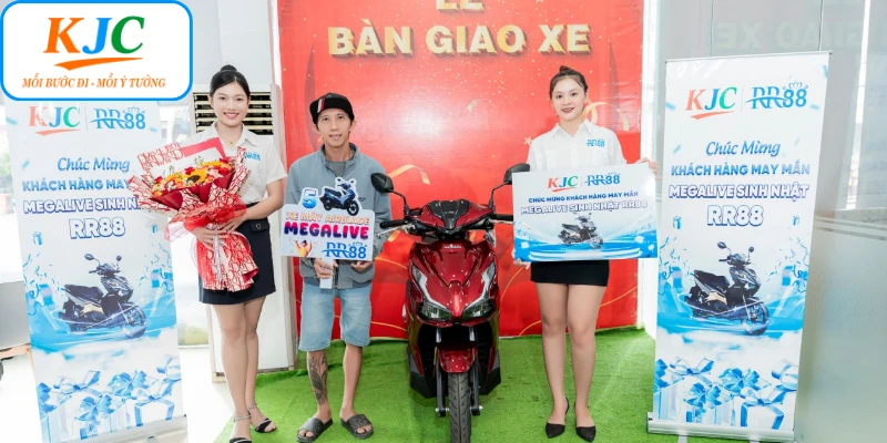 Các quà tặng được trao trong dịp sinh nhật RR88